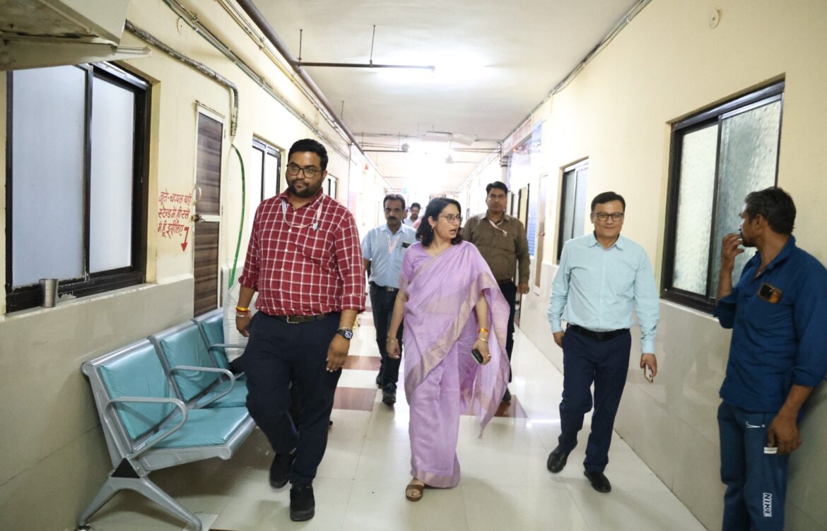 अमलतास हॉस्पिटल और मेडिकल कॉलेज में जिला पंचायत सीईओ श्री मती ज्योति शर्मा जी द्वारा निरीक्षण किया गया। 