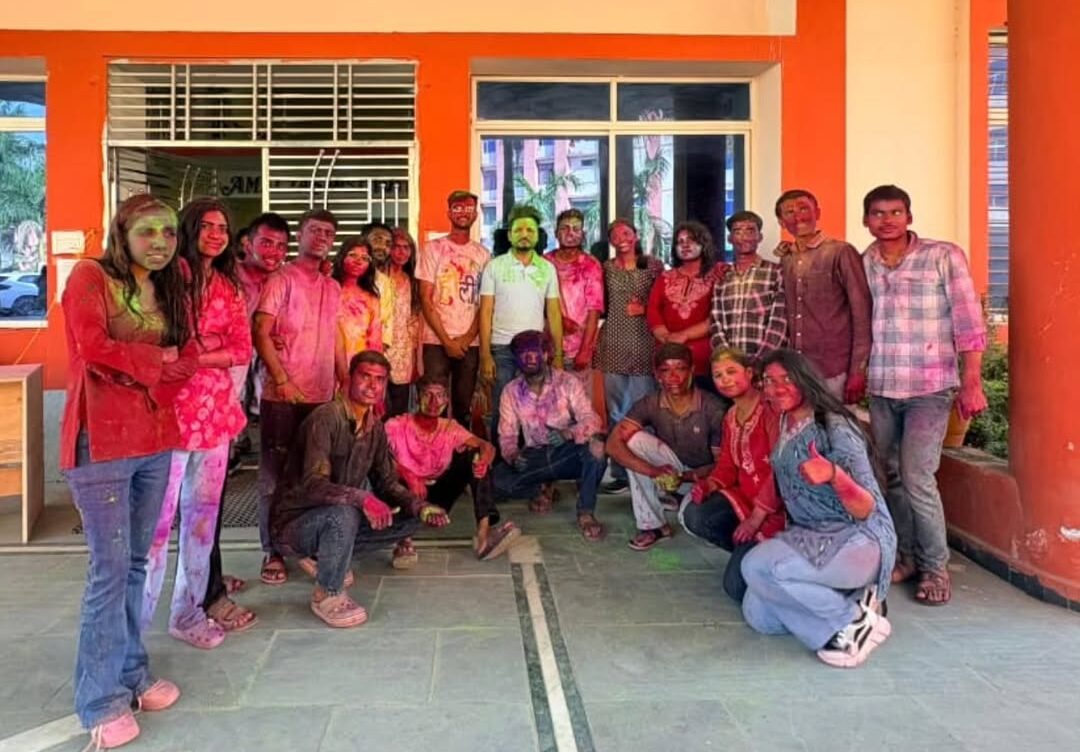 अमलतॉस इन्स्टीट्यूट ऑफ आयुर्वेदा में होली का उत्सव बड़े हर्ष और उल्लास के साथ मनाया